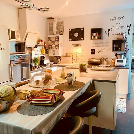 Holiday home Charmante Maison Au Calme Proche Ile De Re